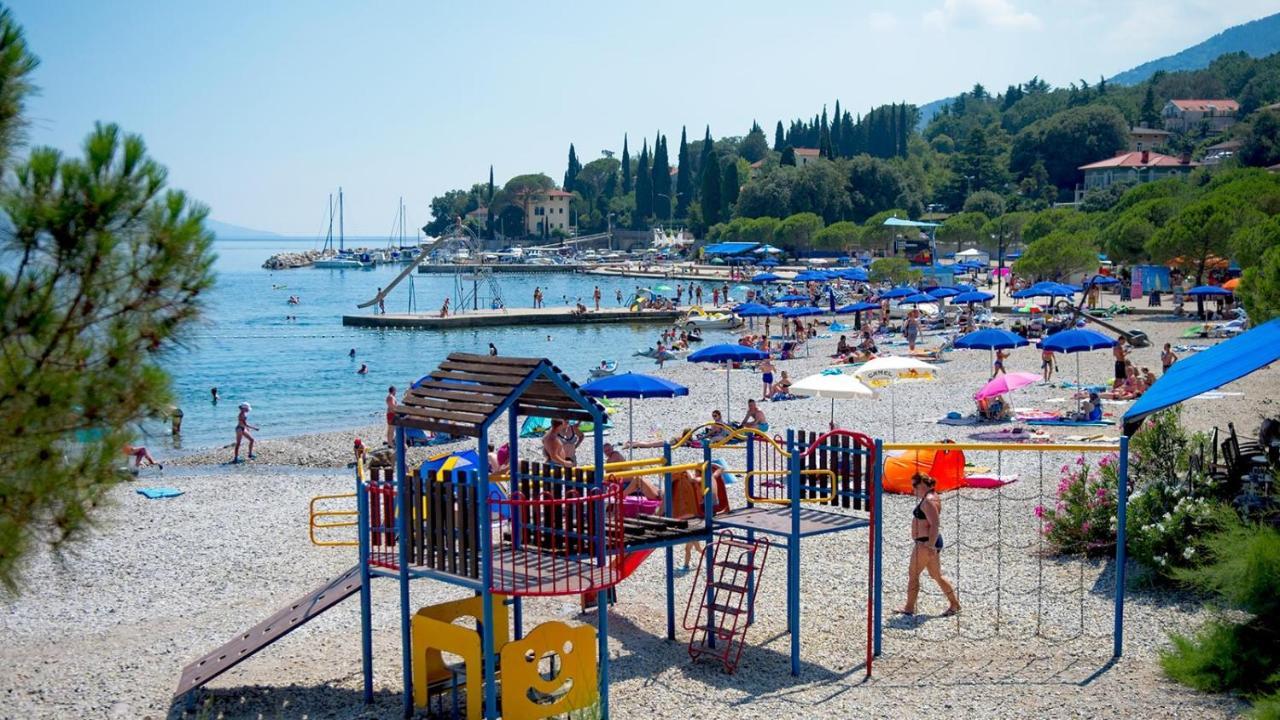 Apartments Miro Ičići Екстериор снимка